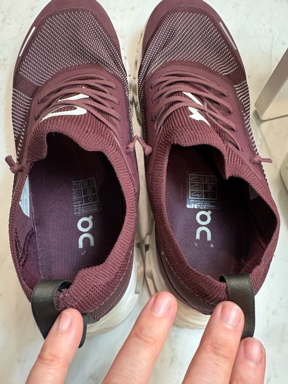 On women’s cloud 6 versa size 8 - Picture 3 of 7